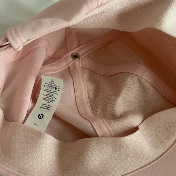 lululemon cap - Picture 3 of 3